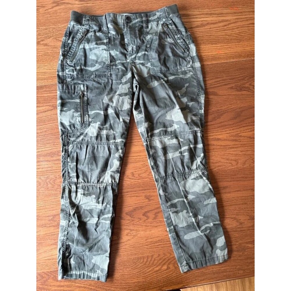 Sonoma Women’s sz 10 green camo cargo pant zip pockets